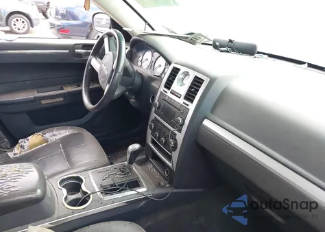 2010 Chrysler 300 Touring/Signature Series/Executive Series from USA, damaged, VIN 2C3CA5CV3AH306903